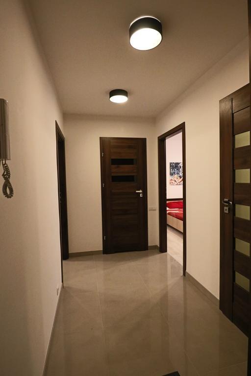 Apartment Mona Warsaw Przy Stacji Metra Esterno foto