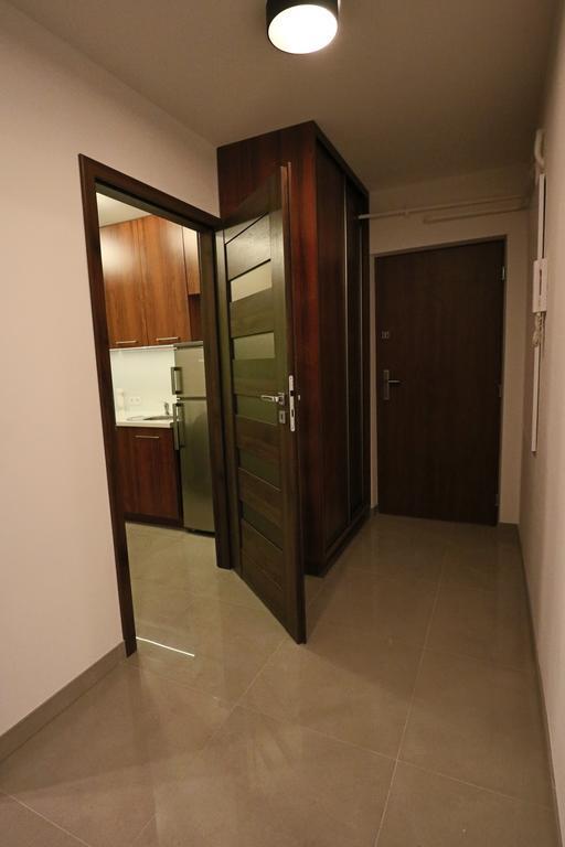 Apartment Mona Warsaw Przy Stacji Metra Esterno foto