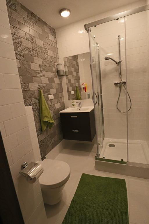 Apartment Mona Warsaw Przy Stacji Metra Esterno foto