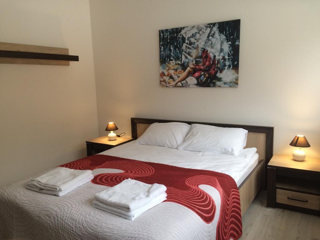 Apartment Mona Warsaw Przy Stacji Metra Esterno foto